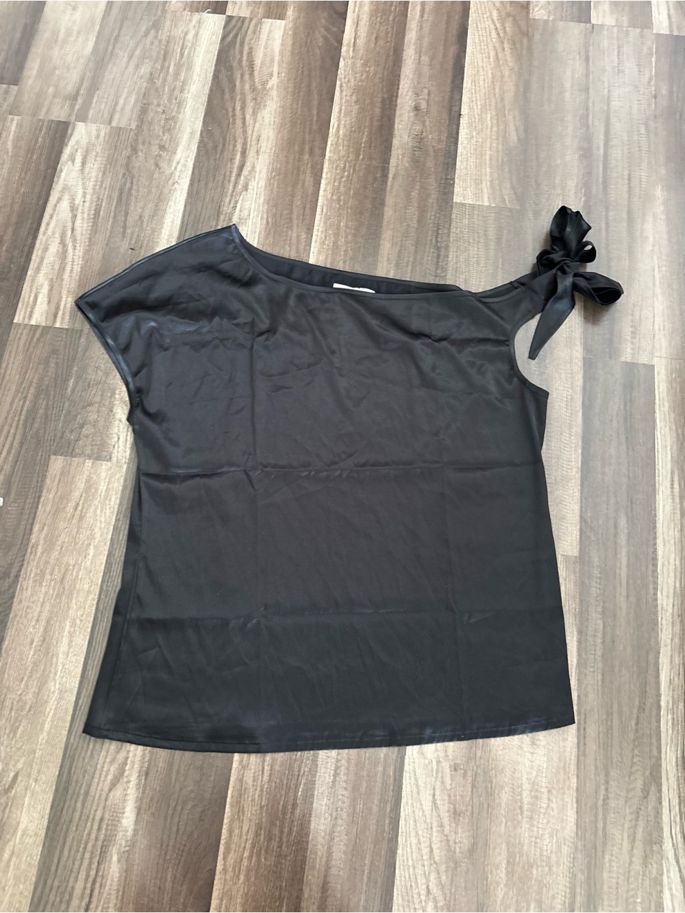 NWT Vidussa black satin off the shoulder blouse with bow detail